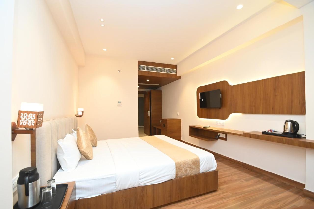 Hotel Blue Sapphire Kota  Zewnętrze zdjęcie