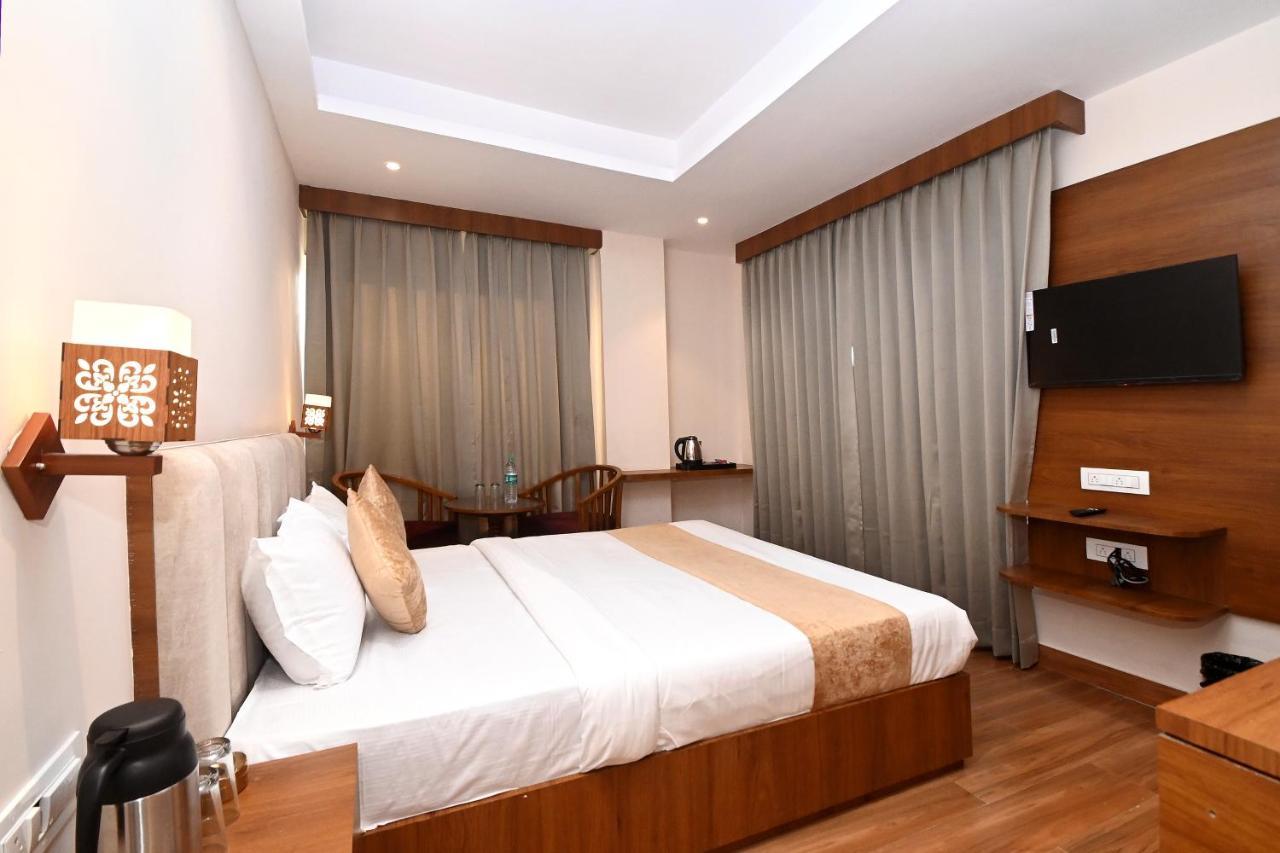 Hotel Blue Sapphire Kota  Zewnętrze zdjęcie