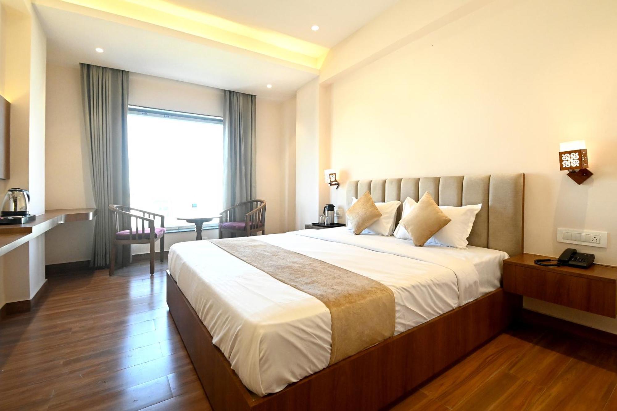 Hotel Blue Sapphire Kota  Zewnętrze zdjęcie