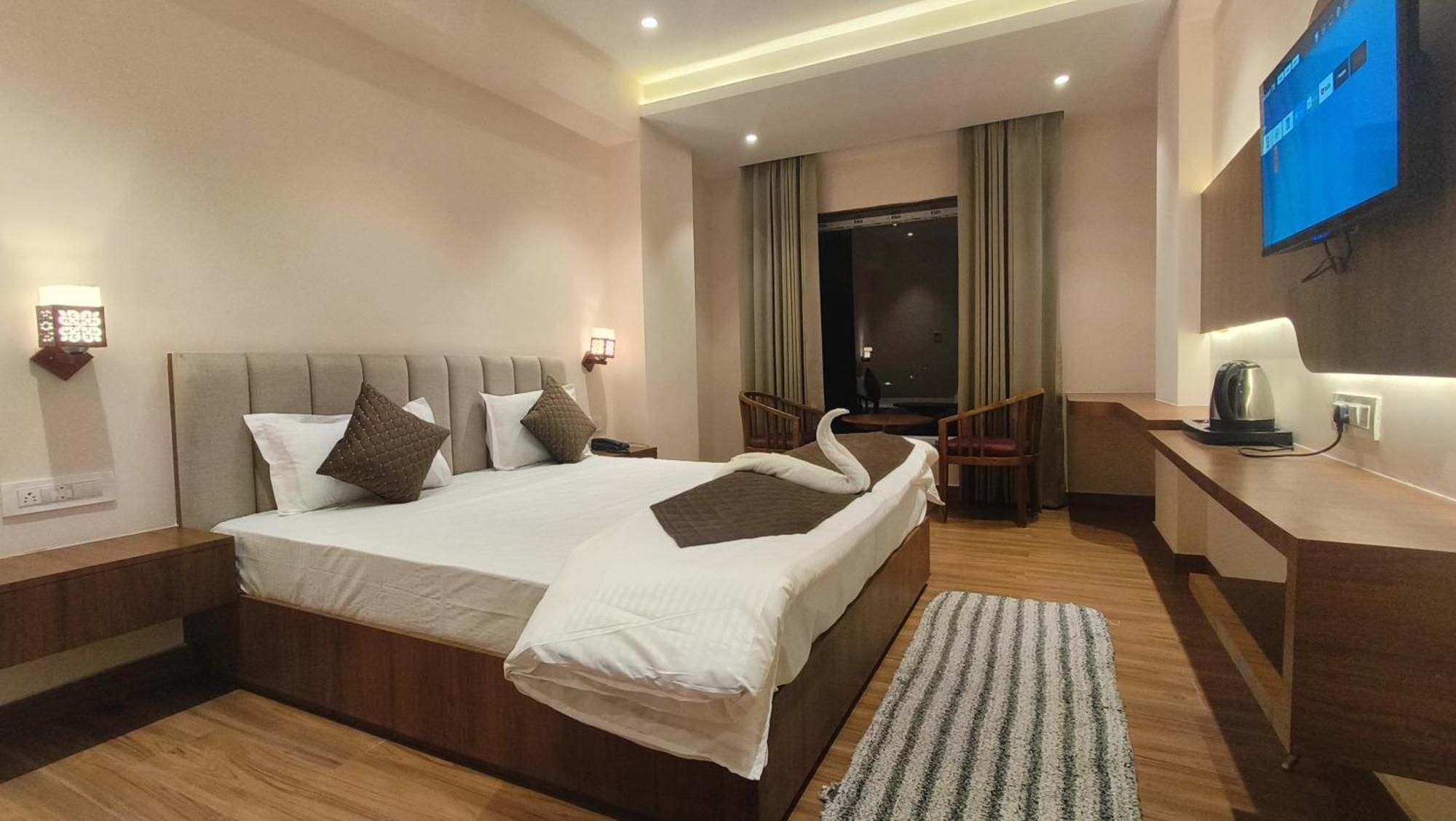 Hotel Blue Sapphire Kota  Zewnętrze zdjęcie