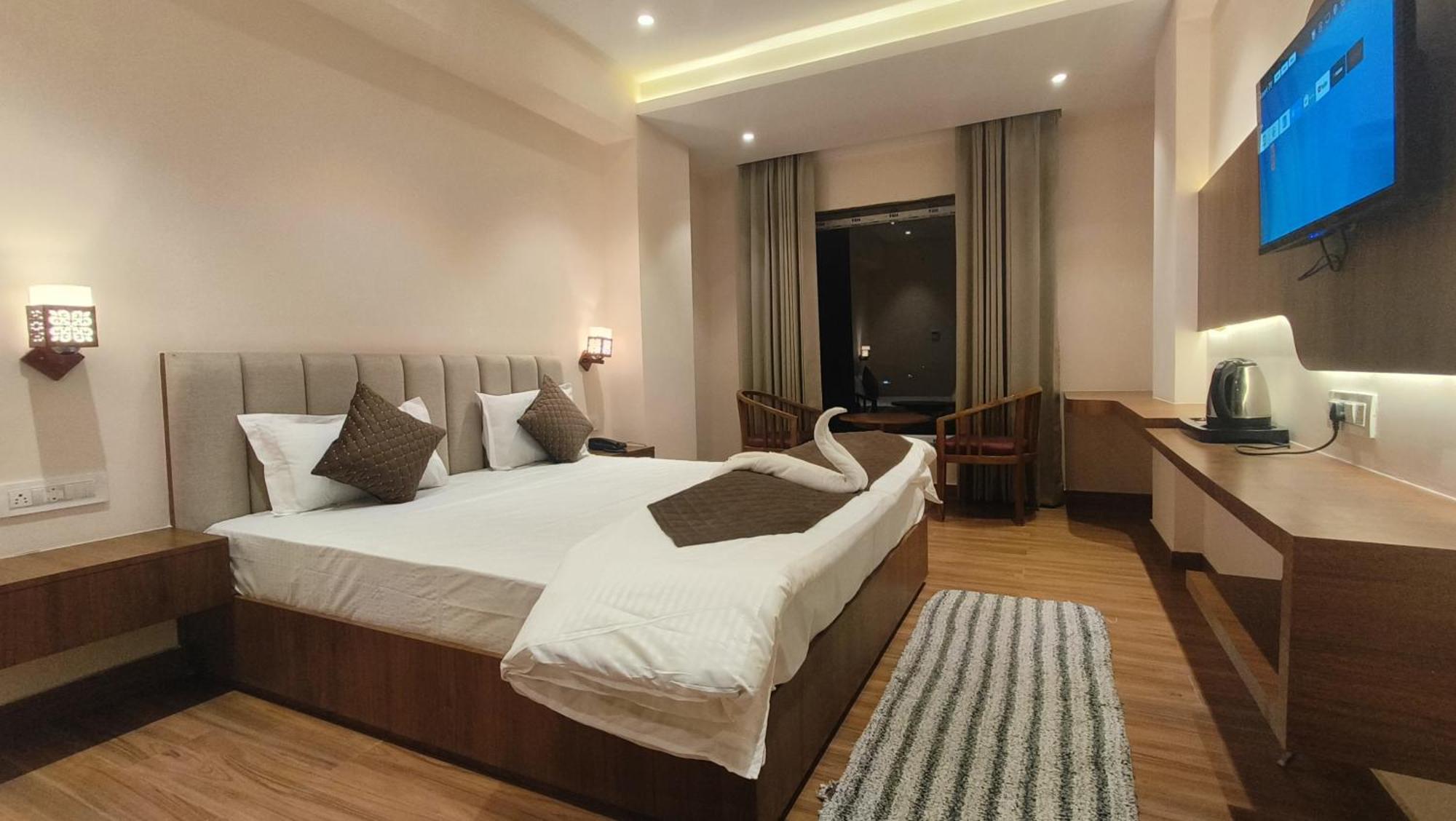 Hotel Blue Sapphire Kota  Zewnętrze zdjęcie